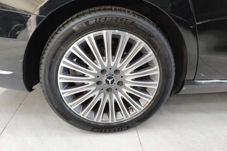 Used Mercedes-Benz E-Class 2020 Facelift E 300 L Stylish Edition