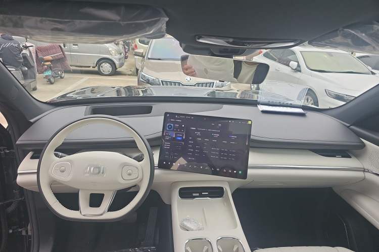 Used CHANGAN NEVO Q07 2025 215 Prestige Edition Center Console