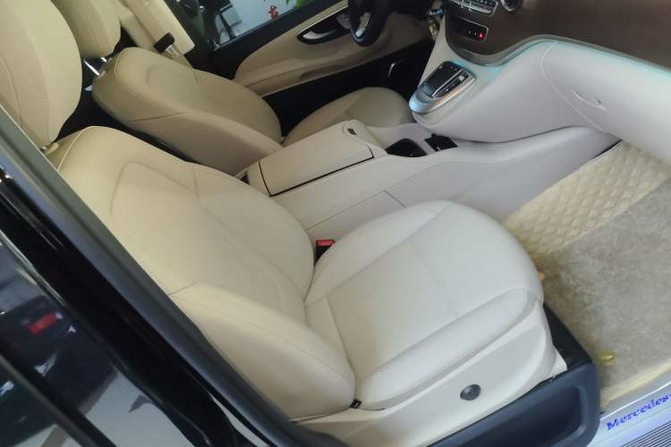 Used Mercedes-Benz V-Class 2021 V 260 Prestige Edition Right Front Seat