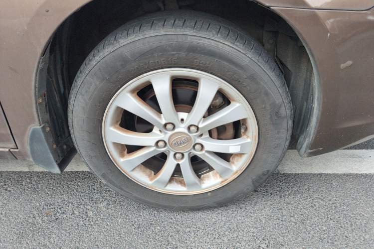 Used BYD G6 2013 2.0L Manual Luxury Version
