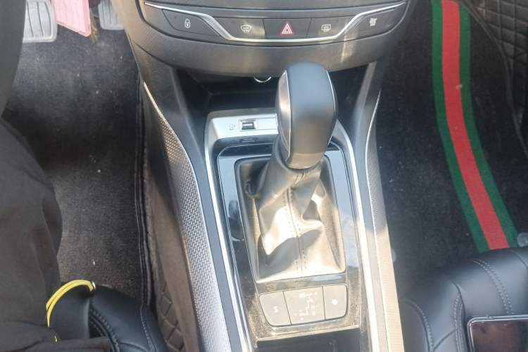 Used Peugeot 408 2022 1.6T Ambition Edition Gear Lever