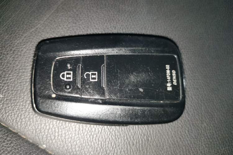 Used Toyota IZOA 2018 2.0L Yichi Version China VI Standard