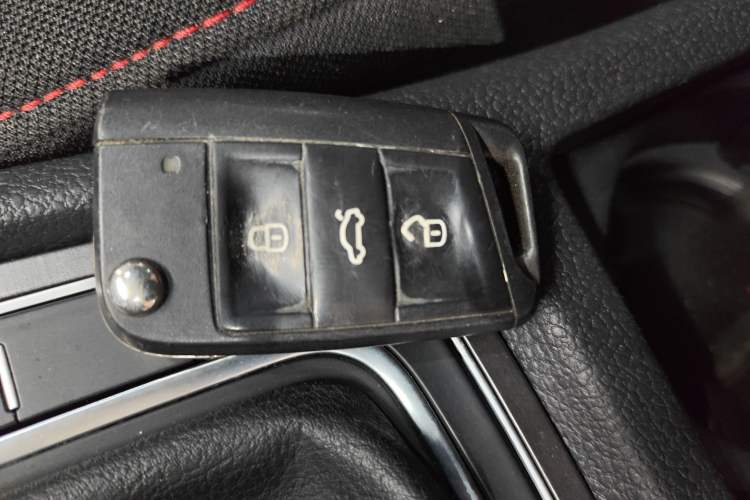 Used Volkswagen Golf 2015 1.6L Automatic Comfort Model
