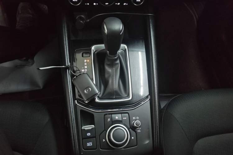 Used Mazda CX-5 2024 2.0L Automatic Two-Wheel Drive Comfort Version Gear Lever