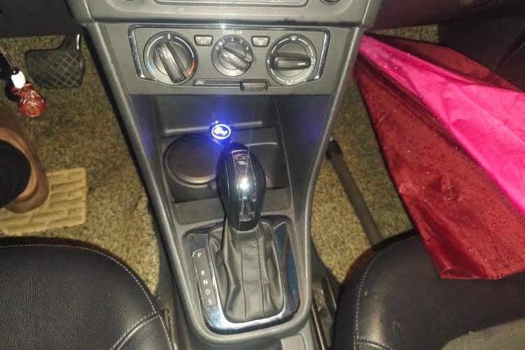 Used Volkswagen Santana 2015 1.6L Automatic Comfort Edition
