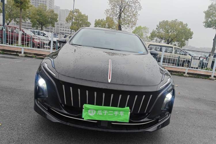 Used Hongqi E-QM5 2021 Online Booking Charging Basic Edition 5 Seats Front