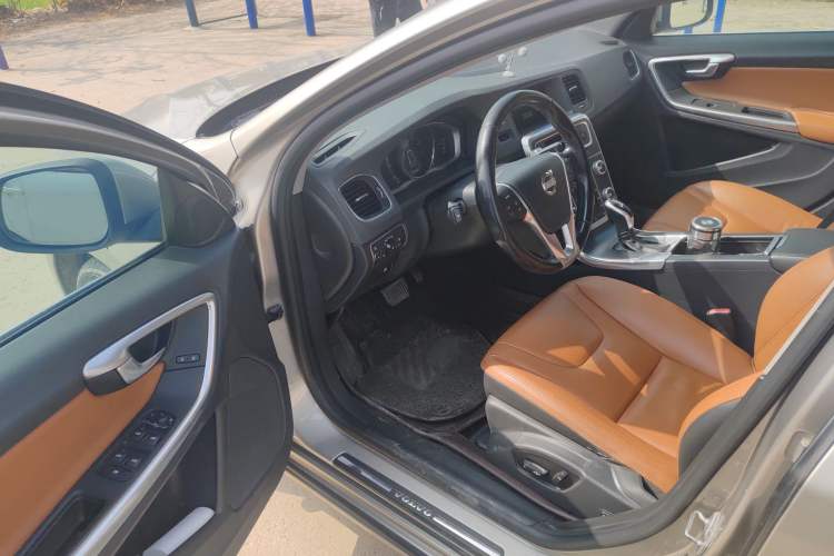 Used Volvo S60 2015 S60L T5 Intelligent Drive Edition
