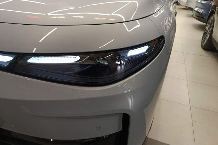 Used Leapmotor C16 2026 Extended-Range 280 LiDAR Zhizun Edition 6 Seats Left Front Headlight