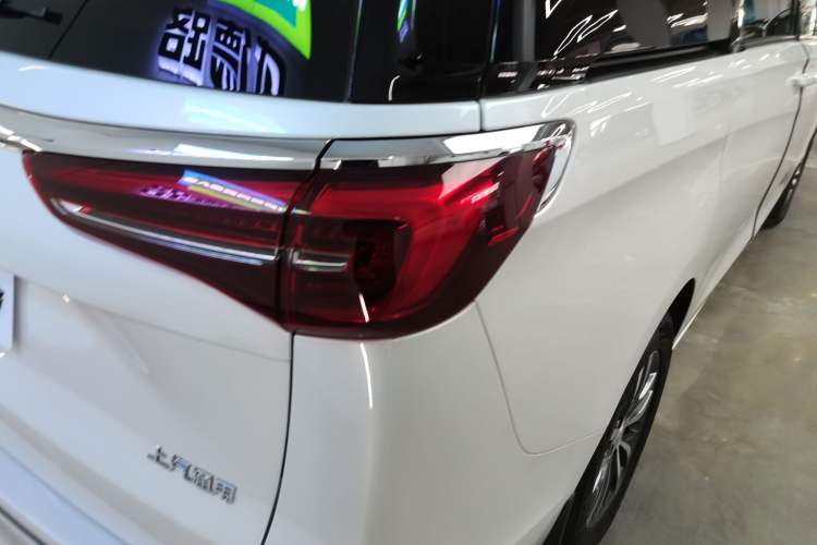 Used Buick GL8 2022 ES Landtrek 653T Comfort Edition