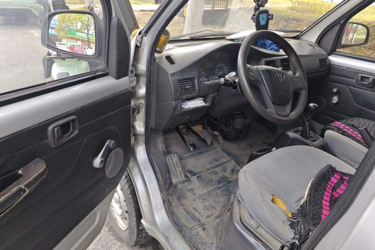 Used Wuling Rongguang 2012 1.2L Extended Basic Version LJY