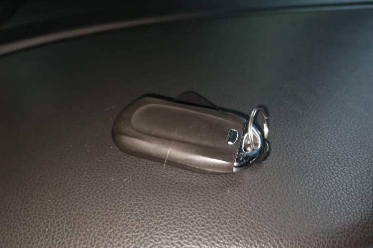 Used Buick GL8 2023 Land Executive Class Deluxe Model