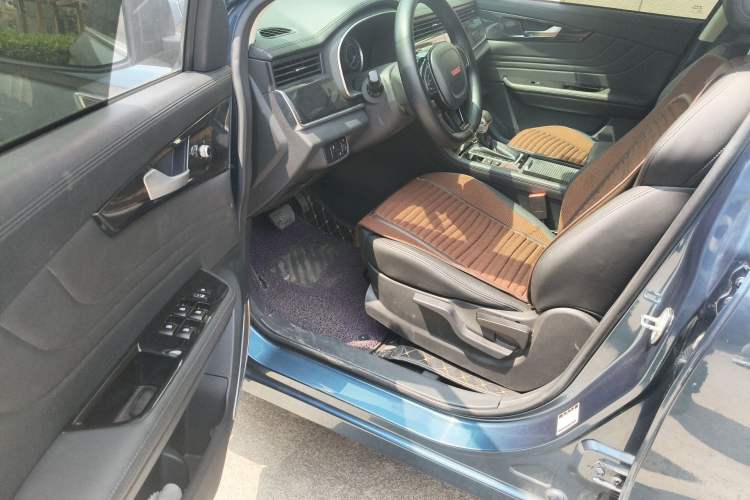 Used Sinotruk VGV U70 2020 1.5T Automatic Smart Enjoyment Elite Version 7 Seats Driver Seat