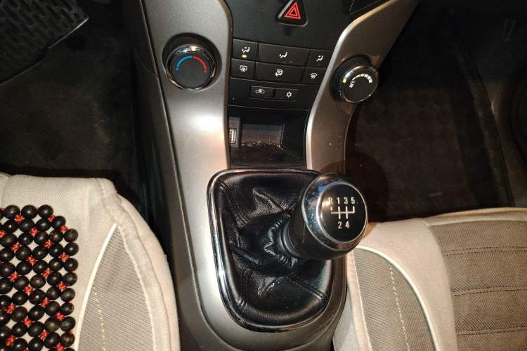 Used Chevrolet Cruze 2015 1.5L Classic SE MT
