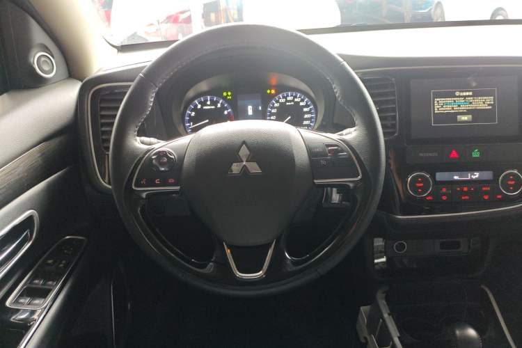 Used Mitsubishi Outlander 2020 2.0L Two-Wheel Drive Enjoyment Version 5 Seats
