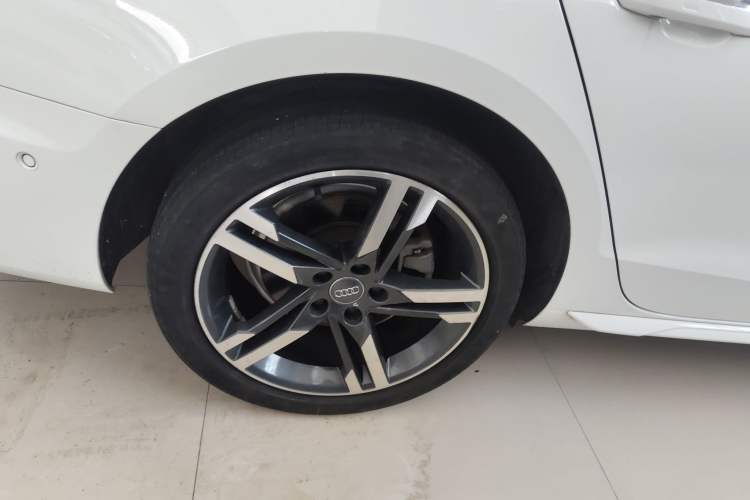 Used Audi A4L 2020 40 TFSI Luxury Dynamic Model