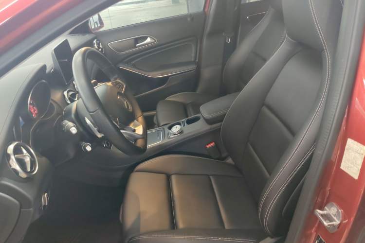 Used Mercedes-Benz GLA 2019 GLA 200 Fashion Model Left Front Seat