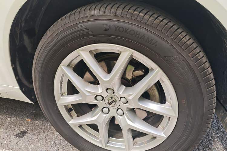 Used Volvo XC60 2020 T5 4x4 Zhiyi Luxury Edition