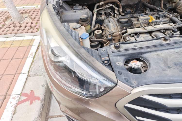 Used Hyundai ix35 2013 2.0L Automatic Two-Wheel Drive Smart GLS China IV Standard