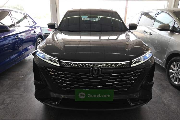 Used CHANGAN CS75 PLUS 2023 3rd Generation 1.5T Automatic Pilot Model Front