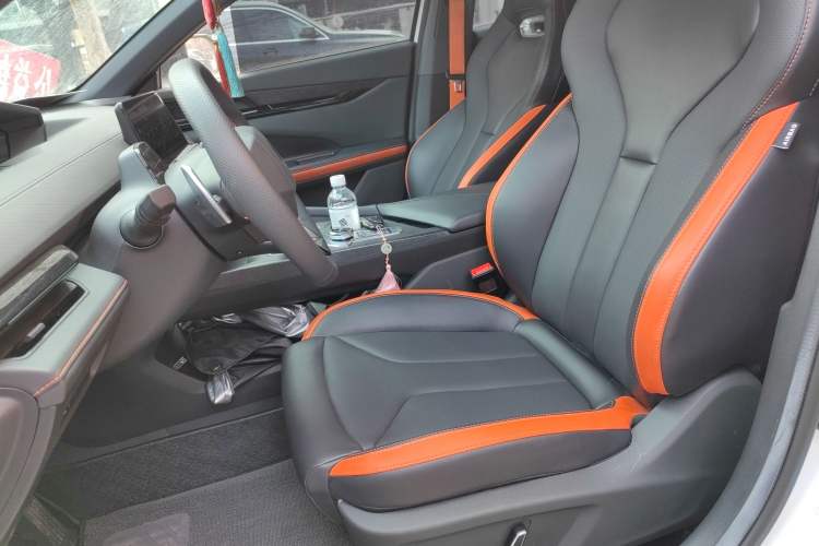 Used Changan UNI-V 2023 1.5T Premium Model
