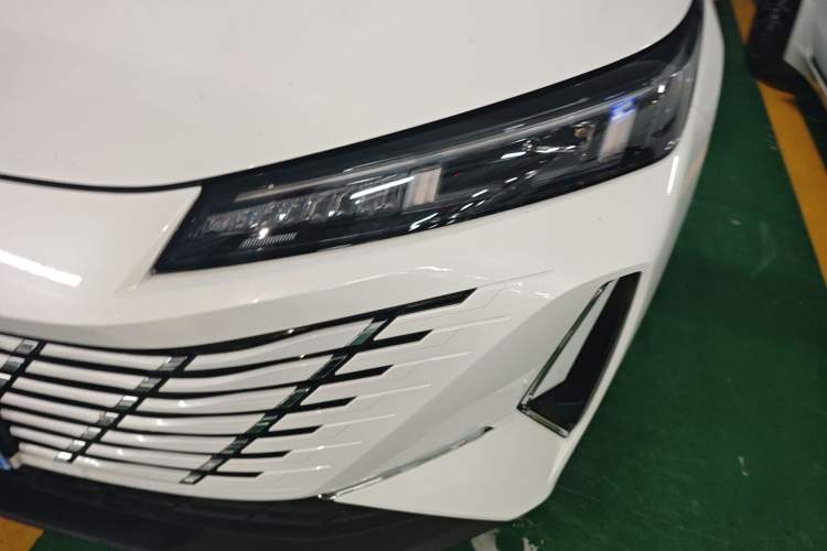 Used CHANGAN Eado 2025 Blue Whale 1.5T 500Bar Prestige Model
