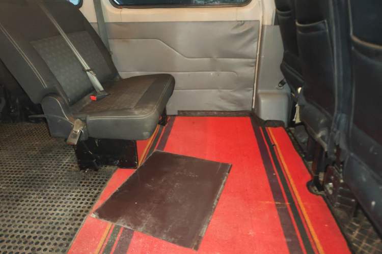 Used SAIC MAXUS Xintu V80  Left Rear Seat