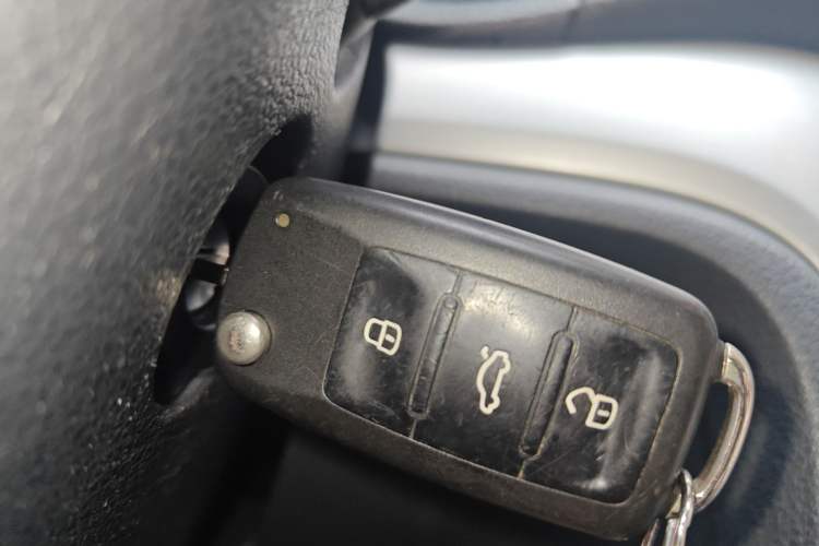 Used Volkswagen Passat 2014 1.8TSI DSG Luxury Edition
