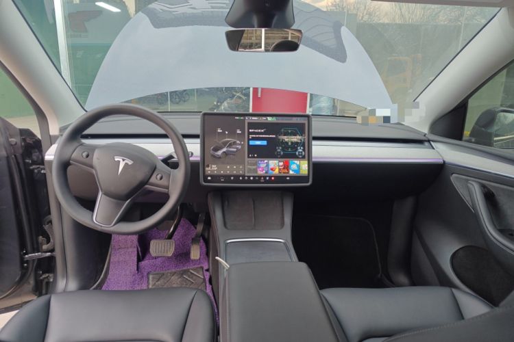 Used Tesla Model Y 2024 Rear-Wheel-Drive Version Center Console