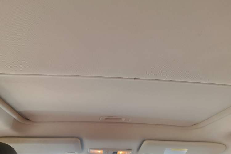 Used Mitsubishi Outlander 2016 2.4L 4x4 Elite Edition 5 Seats Headliner