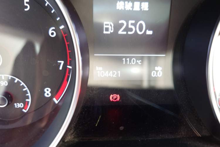 Used Volkswagen Golf 2017 1.6L Automatic Comfort Million-Vehicle Anniversary Edition