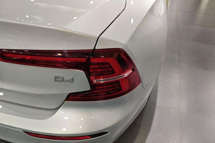 Used Volvo S60 2023 B4 Zhiyi Luxury Edition