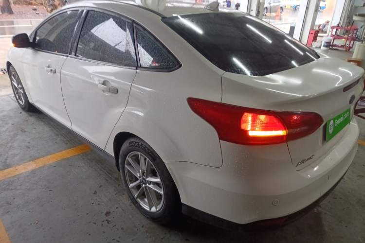 Used Ford Focus 2017 Sedan EcoBoost 125 Automatic Supreme Style SmartDrive Edition
