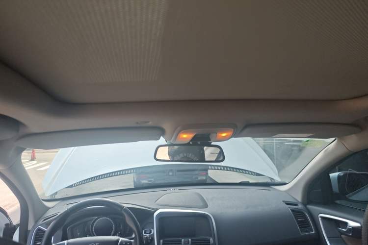 Used Volvo XC60 2015 T5 Smart Upgrade Model Headliner