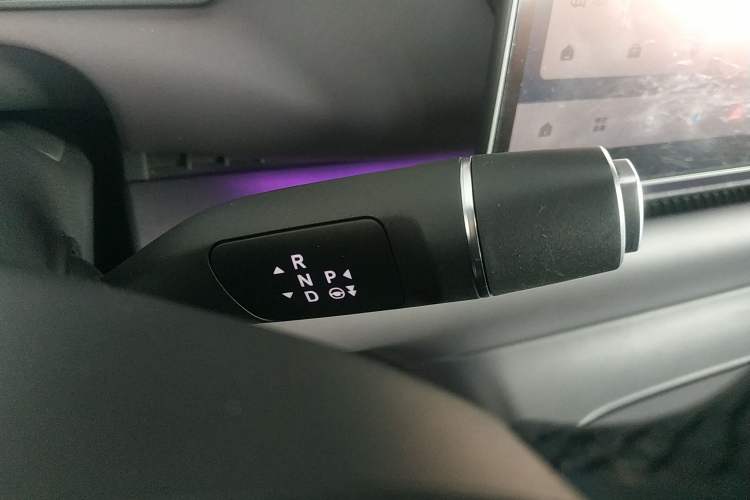 Used Leapmotor C16 2024 Range-Extended 200 Smart Enjoyment Edition Gear Lever