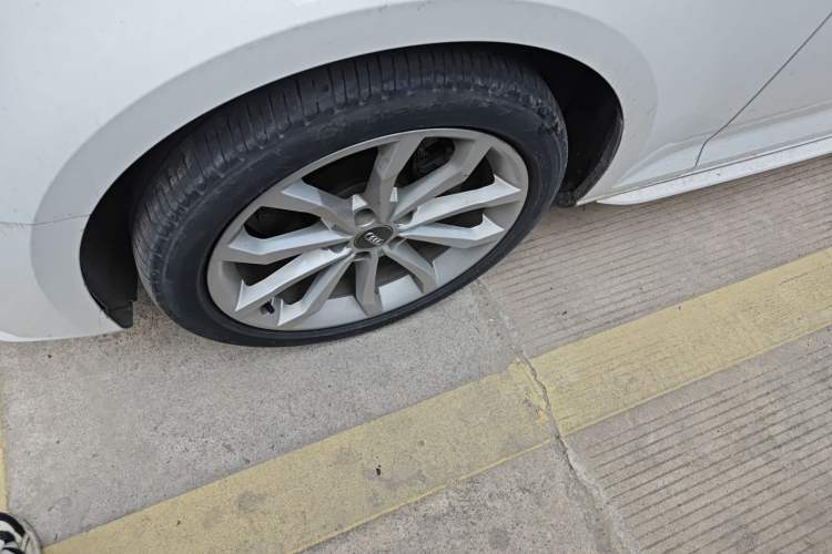 Used Audi A4L 2019 40 TFSI Ambition China VI
