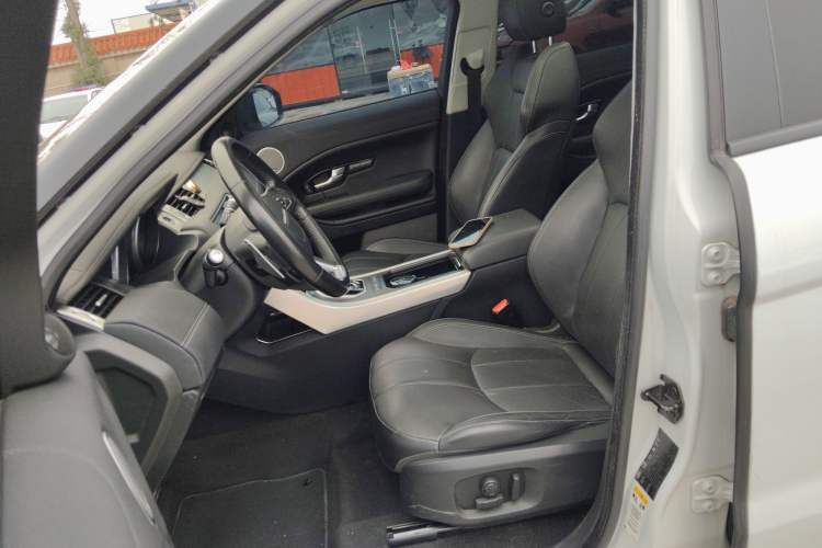 Used Land Rover Range Rover Evoque 2017 2.0T SE PLUS Smart Enjoyment Edition
