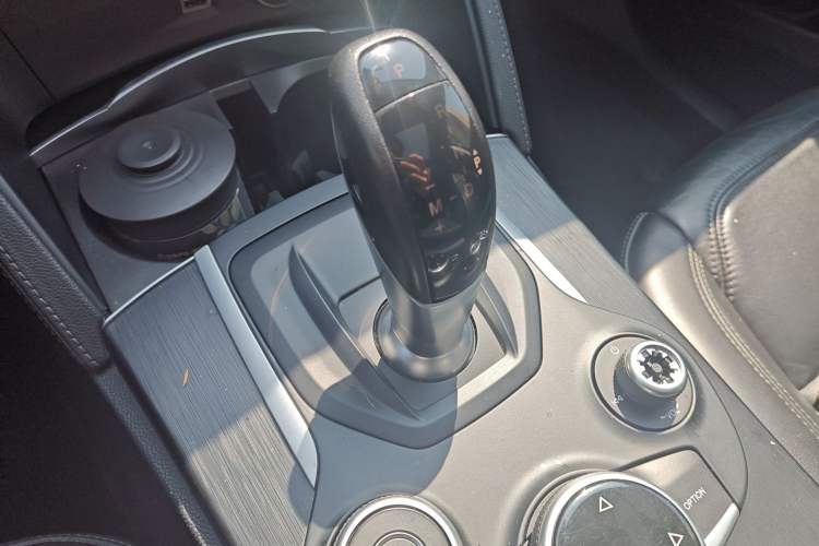 Used Alfa Romeo Stelvio 2017 2.0T 280HP Luxury Edition