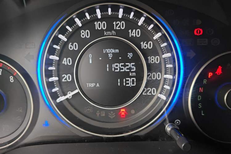 Used Honda Crider 2017 1.8L CVT Luxury Special Edition Odometer Close Up