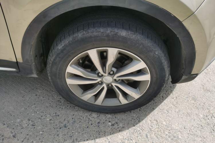 Used Geely Auto Emgrand X7 Sport 2016 2.0L Manual ZhiShang Version Right Front Wheel Hub