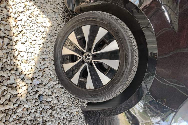 Used Mercedes-Benz Vito 2021 2.0T Elite Version 8 Seats Right Front Wheel Hub