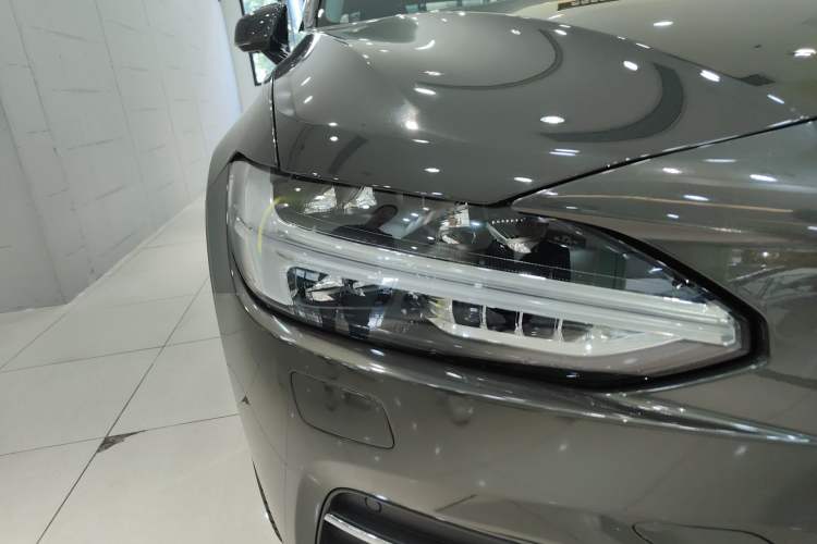 Used Volvo S90 2020 T5 Zhiyuan Luxury Edition Right Front Headlight