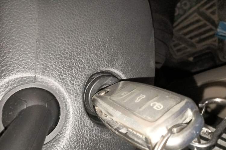 Used Volkswagen Tiguan 2012 1.8TSI Automatic Two-Wheel Drive Zhaoshi Edition Vehicle Key