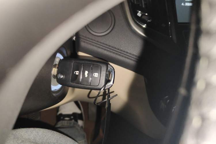 Used CHANGAN Eado 2015 1.6L Manual Luxury Model China IV Standard Vehicle Key