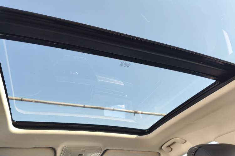 Used Hongqi HS5 2022 Revised Version 2.0T Smart Connect Flagship Edition
