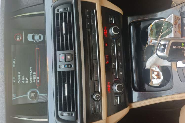 Used BMW 5 Series 2013 525Li Leading Model