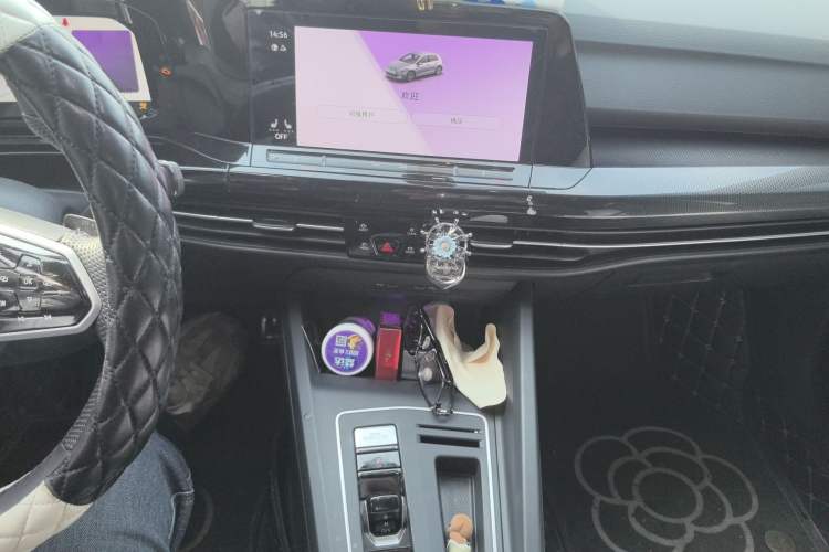 Used Volkswagen Golf 2023 280TSI DSG R-Line Lite Audio And AC Panel