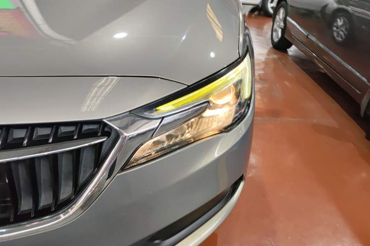 Used Buick GL6 2018 18T 6-Seater Luxury Model
