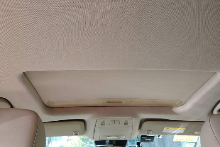 Used Buick Regal 2015 2.0L Elite Fashion Edition Headliner