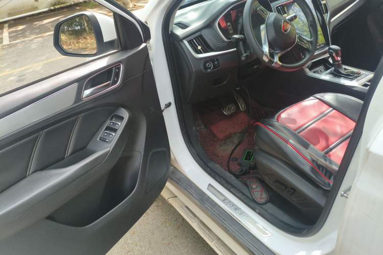 Used Roewe RX5 2018 30T Two-Wheel Drive Automatic Internet Platinum Edition Driver Seat