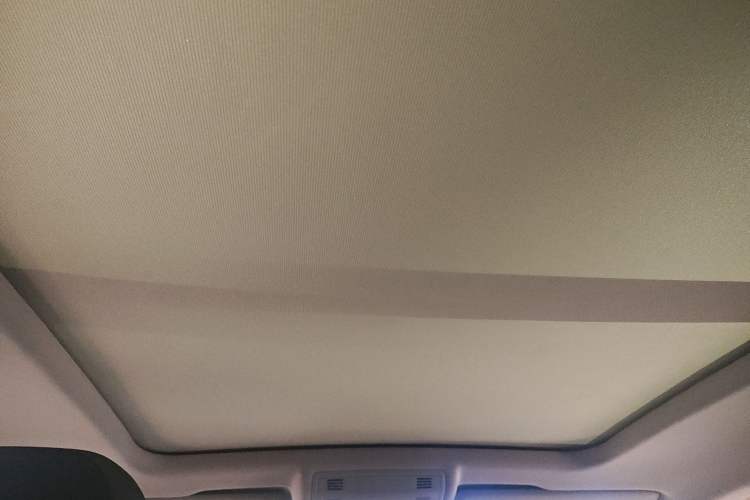 Used Volkswagen Tacqua 2023 200TSI DSG Joy-Connect Edition Headliner